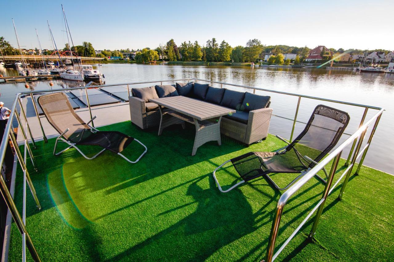 Houseboat- Dom Na Wodzie Z Sauna I Mozliwoscia Plywania Iława Eksteriør bilde